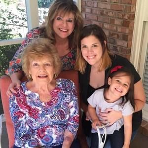 Meet your Posher, Alana